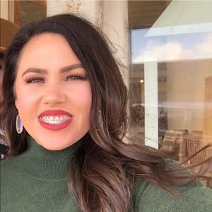 Meet your Posher, Celina